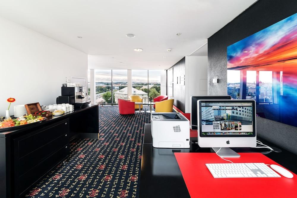 Vienna House Easy By Wyndham Pilsen Otel Dış mekan fotoğraf