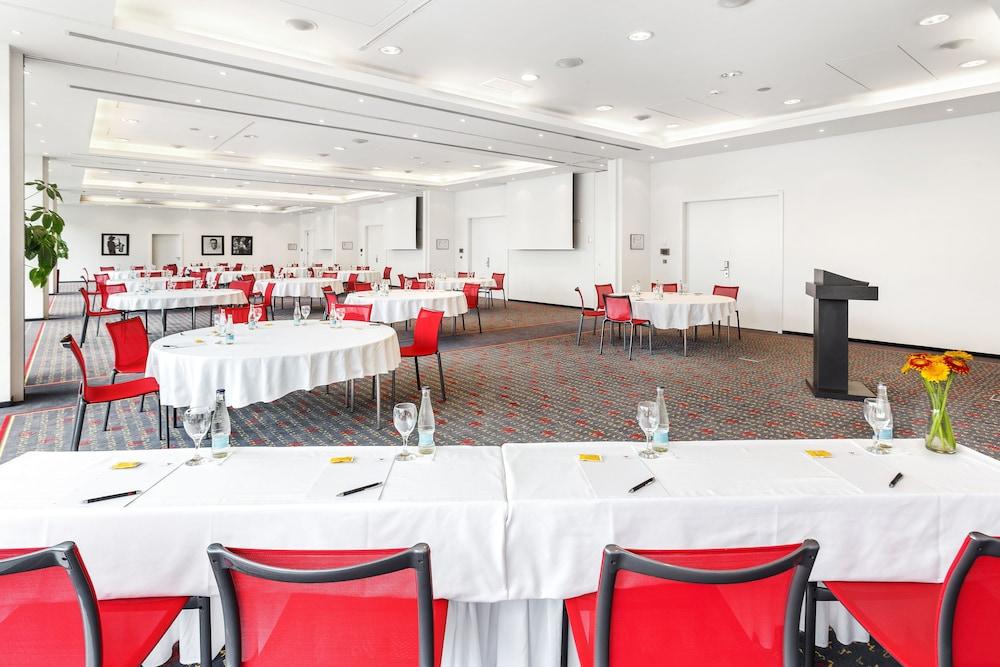 Vienna House Easy By Wyndham Pilsen Otel Dış mekan fotoğraf