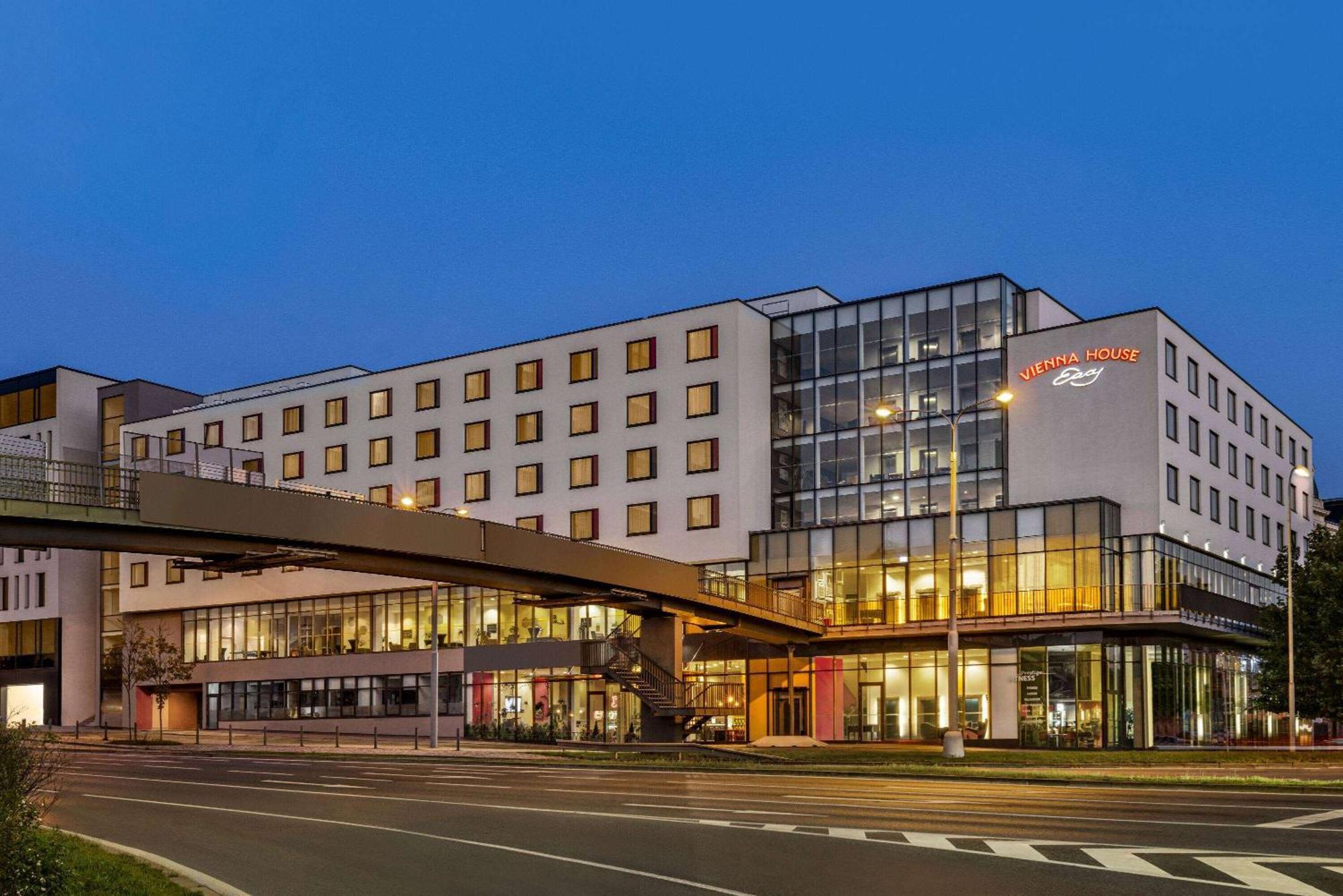 Vienna House Easy By Wyndham Pilsen Otel Dış mekan fotoğraf