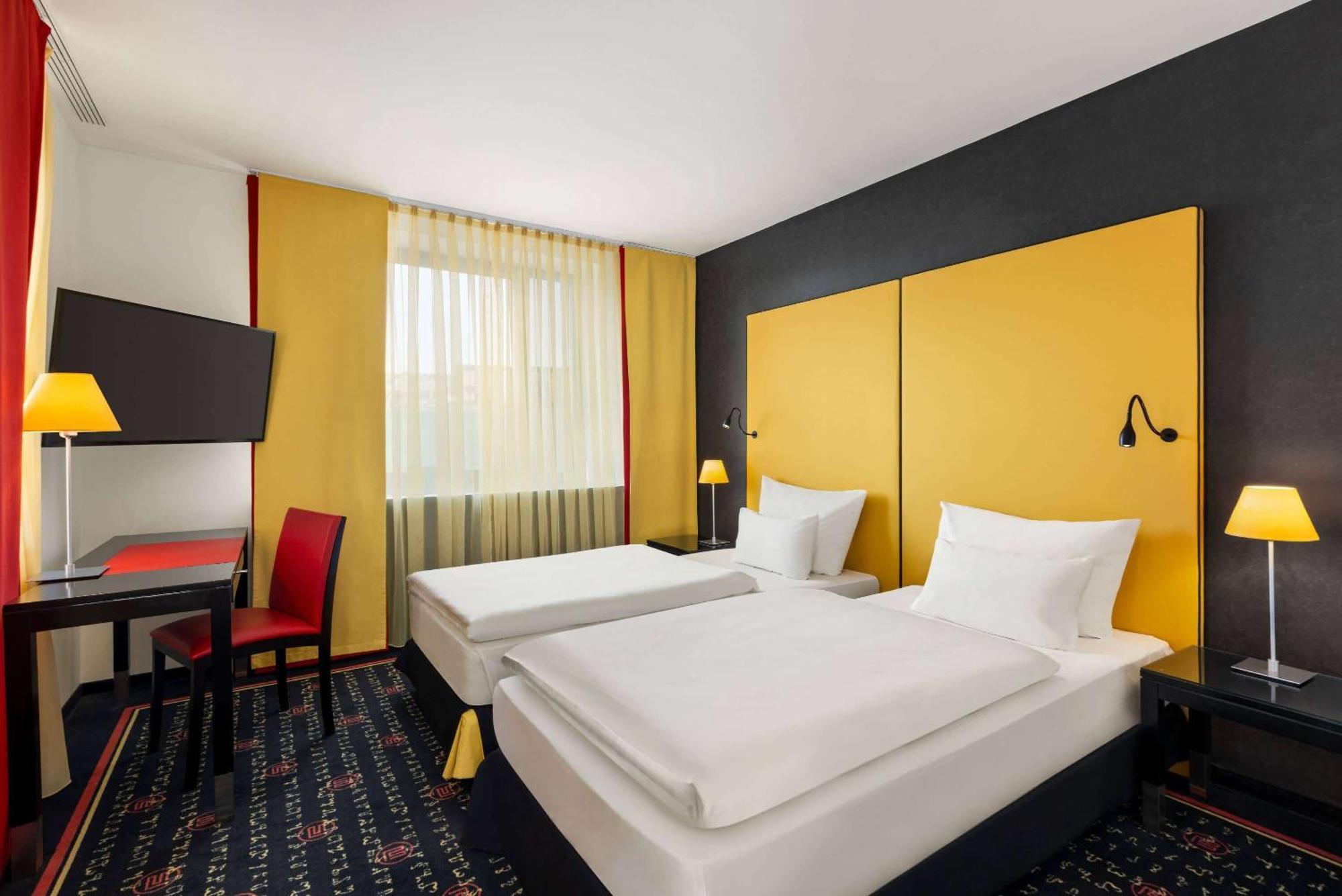 Vienna House Easy By Wyndham Pilsen Otel Dış mekan fotoğraf