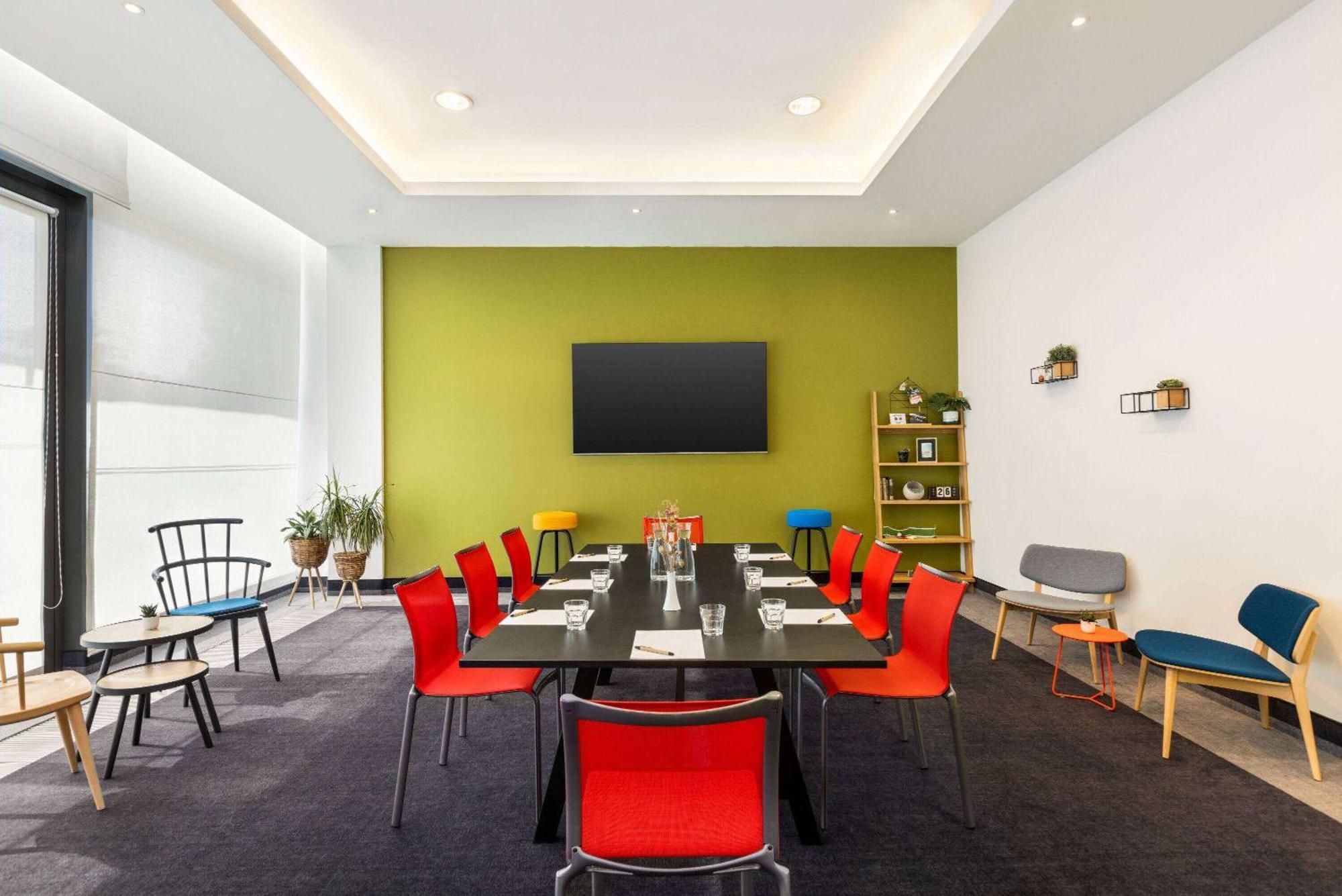 Vienna House Easy By Wyndham Pilsen Otel Dış mekan fotoğraf