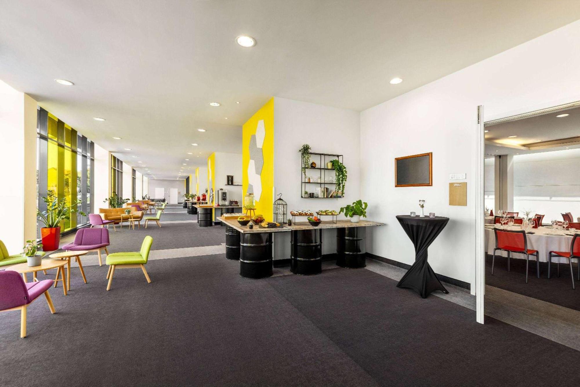 Vienna House Easy By Wyndham Pilsen Otel Dış mekan fotoğraf