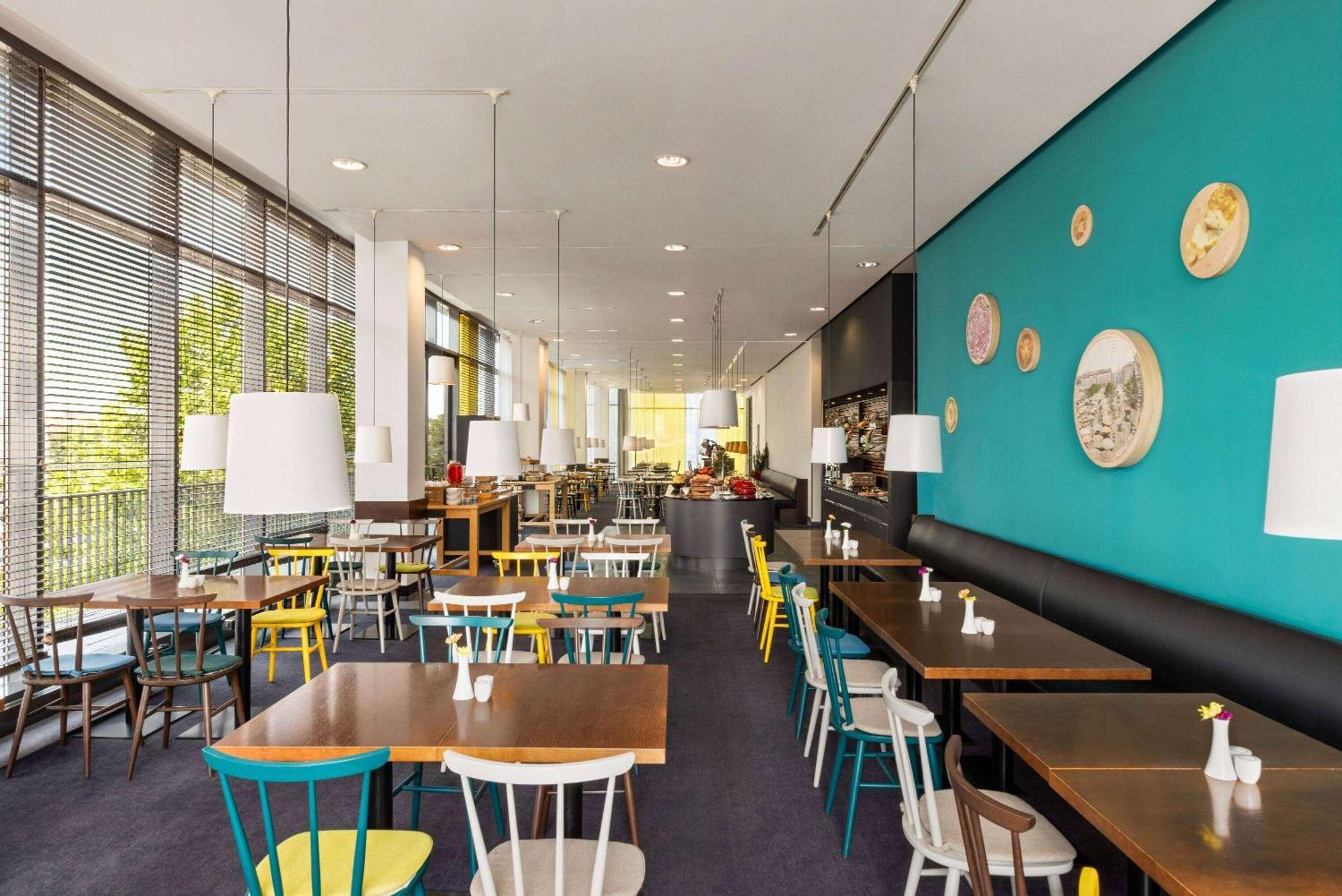 Vienna House Easy By Wyndham Pilsen Otel Dış mekan fotoğraf