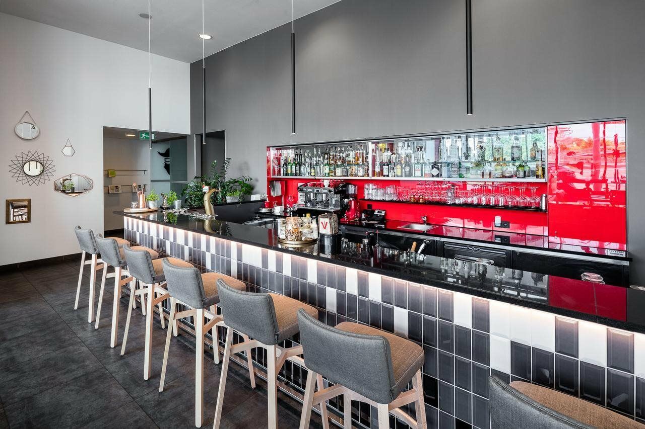 Vienna House Easy By Wyndham Pilsen Otel Dış mekan fotoğraf